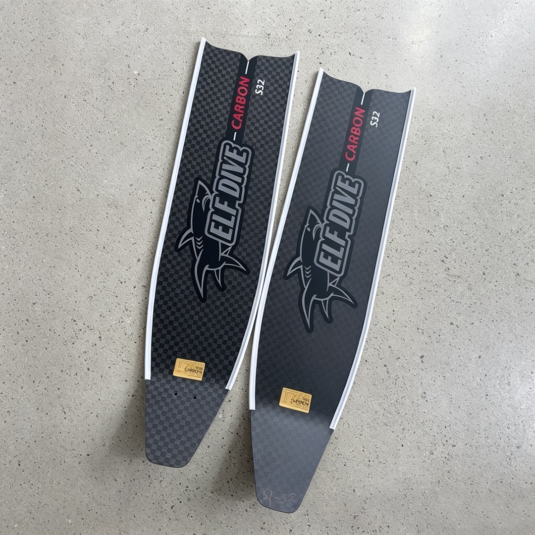 [New] T700 Carbon Long Freediving Fins (Red Shark Pattern)
